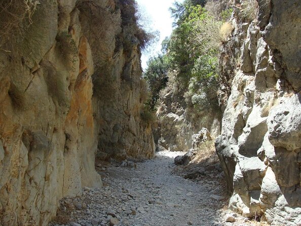 Hiking Through the Imbros Gorge - Good To Know