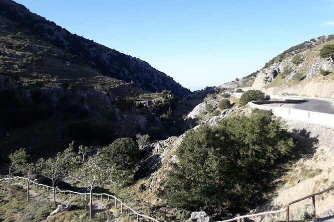 Hiking Through the Imbros Gorge - The Sum Up