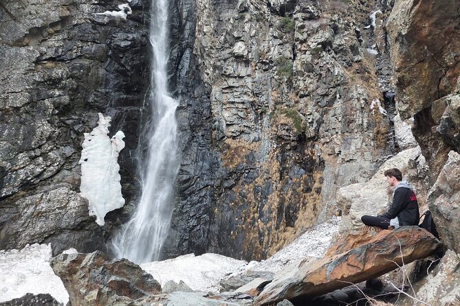 Hiking to Gveleti Waterfall and Juta - Highlights
