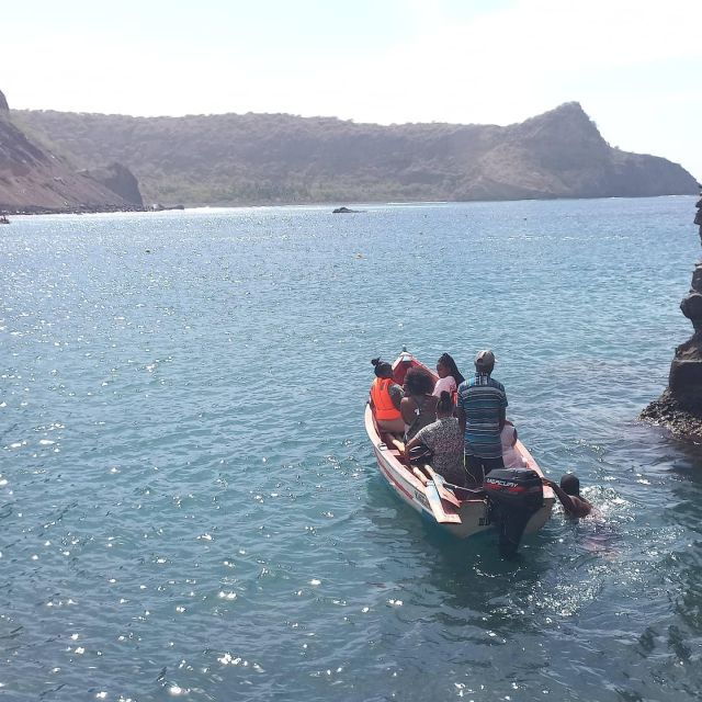 Hiking to the Waterfall Aguas Caidas &Boat Trip to the Cave. - Activity Description