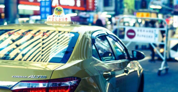 Hikkaduwa: Private Transfer to Colombo International Airport - Duration and Availability of the Transfer