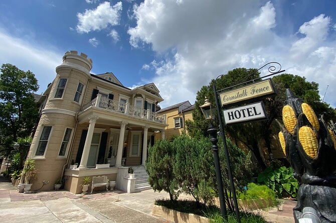 Hilarious Phenomenal Ghost Murder History Voodoo Tour - Tour Guides Expertise and Entertainment