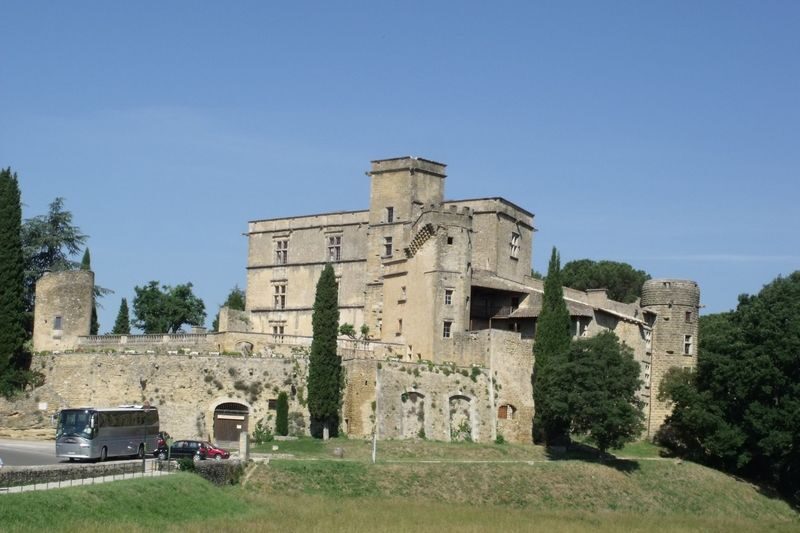 Hilltop Villages in Luberon from Aix-en-Provence - Four villages, four reasons to stop