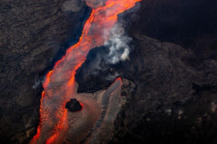 Hilo: Hawaii Volcanoes National Park and Waterfalls Flight - Activity Details