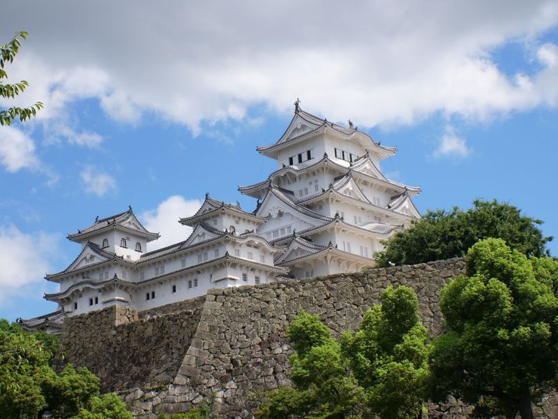 Himeji Castle Easy Bike Tour: Samurai History, Garden & Matcha - Matcha and a pause in Kokoen Garden