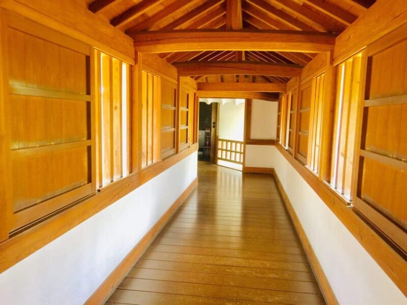 Himeji: Private Guide Tour of the Castle from Osaka or Kyoto - Wanoyagura: A Deeper Dive into Castle Defense