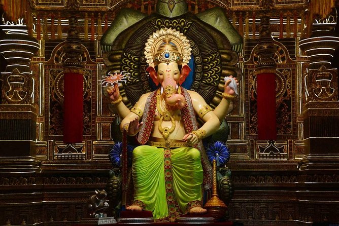 Hindu Selfie City Tour of Pattaya Including Lunch - Additional Charges for Hotel Pickup