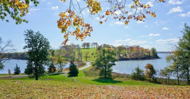 Hingham: Worlds End Self-Guided Walking Tour From Boston - Transportation and Accessibility