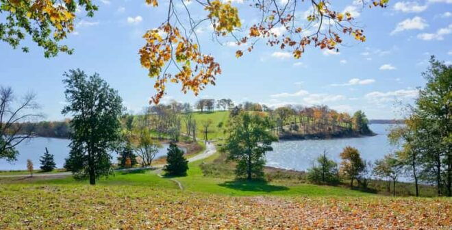 Hingham: Worlds End Self-Guided Walking Tour From Boston - Important Information