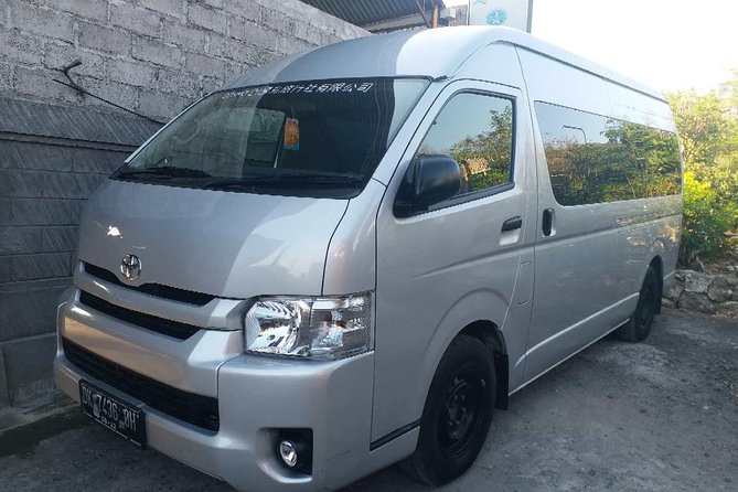 Hire Luxury Van 15 Seat Toyota Hiace - Rental Details