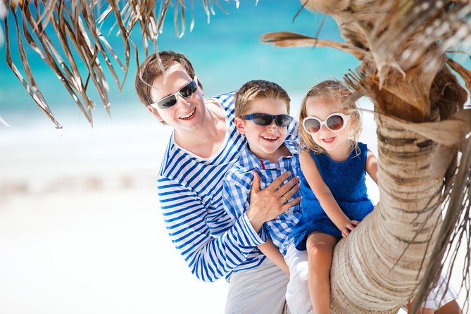 Hire Photographer, Professional Photo Shoot - Corfu - Selecting Date and Travelers