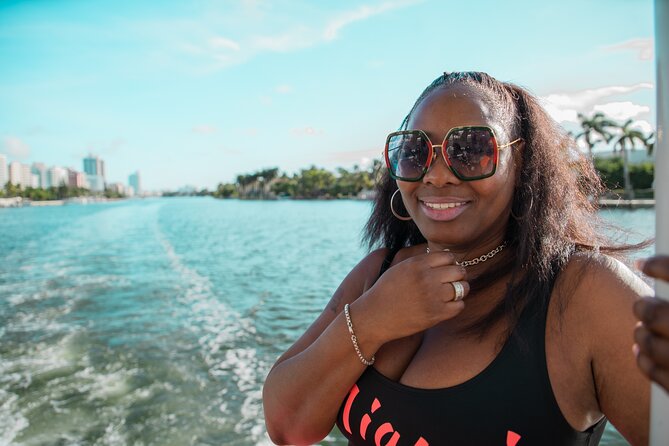 Hire Photographer, Professional Photo Shoot - Miami Beach - Availability and Reservation