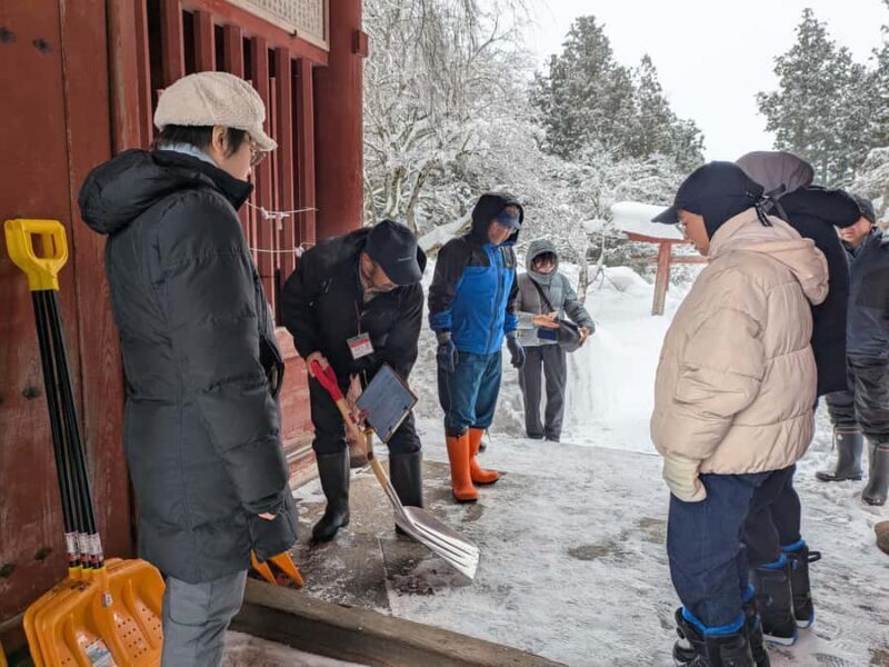 Hirosaki: Shrine Snow Shoveling Experience with Lunch - The Practical Side: Logistics and Value