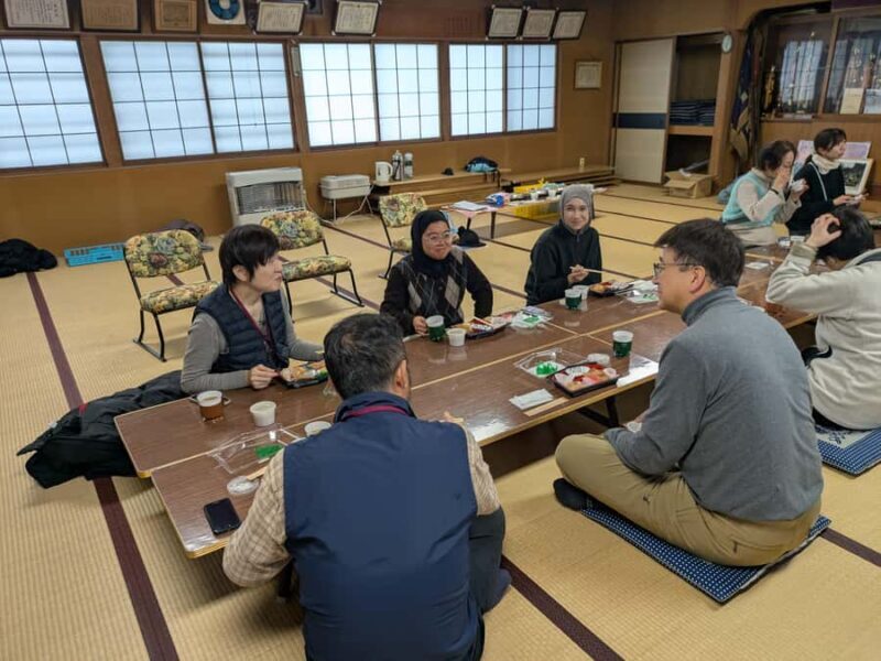 Hirosaki: Shrine Snow Shoveling Experience with Lunch - FAQs