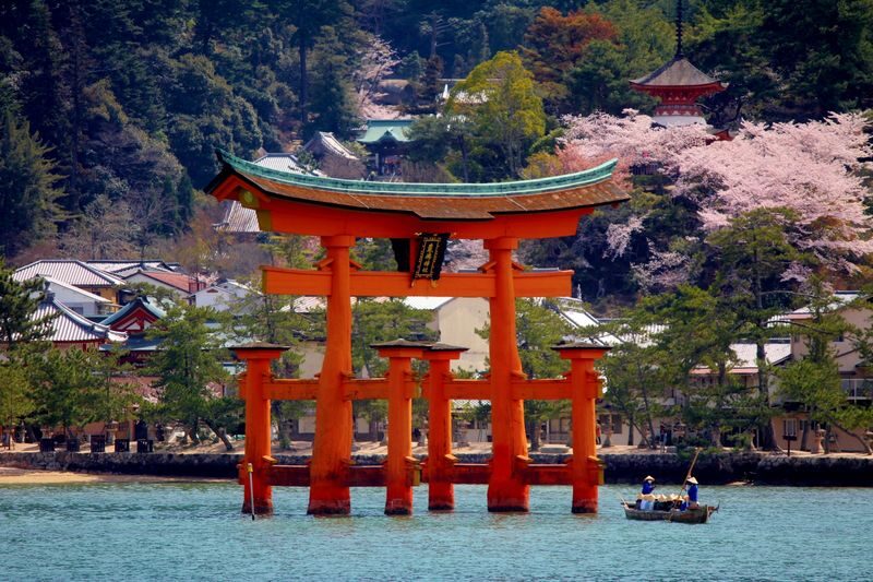Hiroshima: 9-Hour Private Car Charter - Peace Memorial Park & Miyajima & Kintai Bridge in Iwakuni Day Trip (Departing from Hiroshima City) - The details that matter