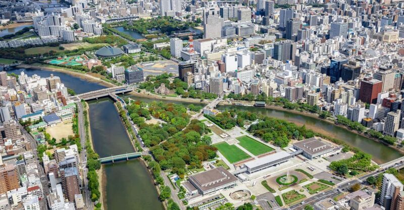 Hiroshima: Helicopter Cruising - Good To Know