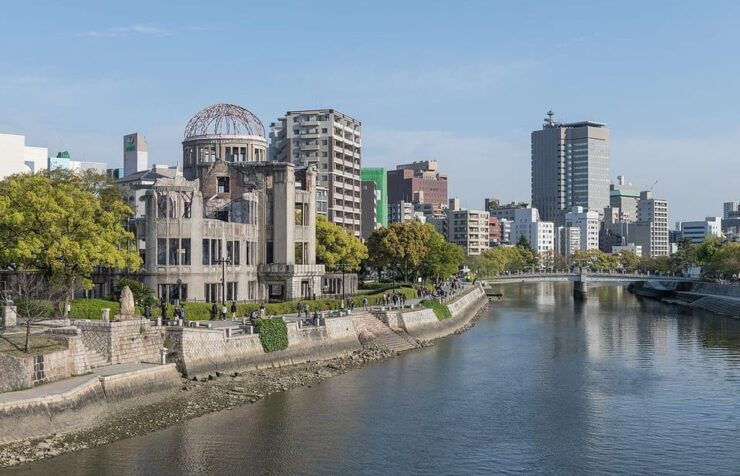 Hiroshima Imaginary Experience - Embodying the Local Experience