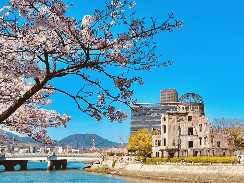 Hiroshima & Miyajima 1 Day Bus Tour With lunch - A day linking Hiroshima and Miyajima