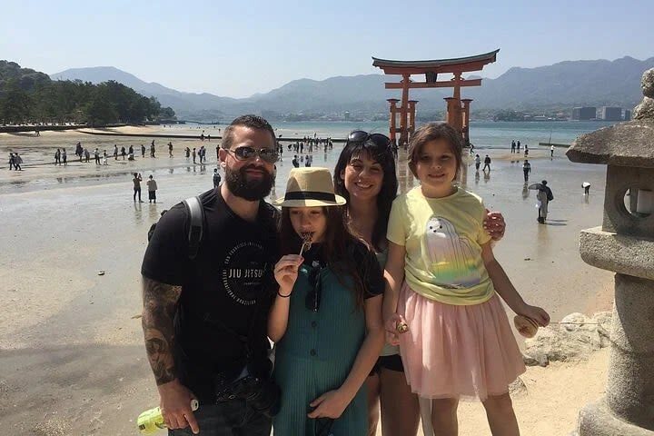 Hiroshima / Miyajima 8hr Private Tour with Government Licensed Guide - Shukkeien Garden and Hiroshima Castle: city sights to fit around the day