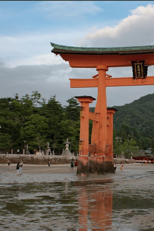 Hiroshima & Miyajima tour with English/Spanish Speaker Guide - FAQs