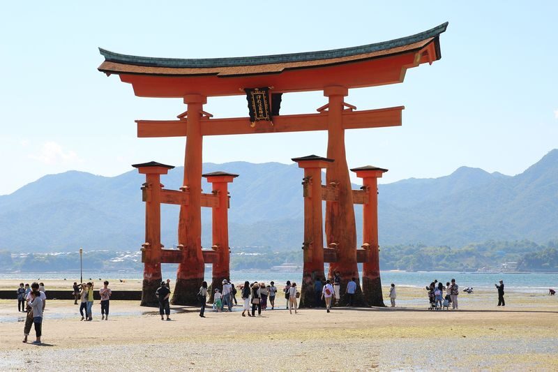 Hiroshima & Miyajima with Ferry and optional bullet train - Return by ferry and bus to Hiroshima
