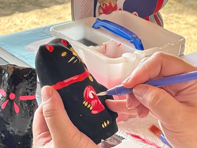 Hiroshima Onomichi: Maneki-neko Painting (Tenugui Included) - Should you book the Onomichi maneki-neko painting?