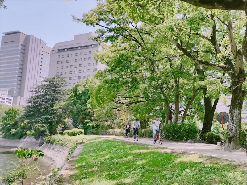 Hiroshima Peace Cycling Tour with Local Guide (2h Course) - See the Atomic Bomb Dome and surviving sites