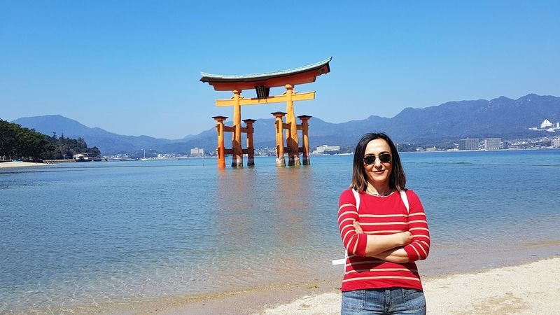 Hiroshima to Miyajima: Private 6-Hour Tour with Local by Ferry - Hiroshima’s difficult history needs time