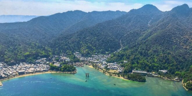 Hiroshima:Helicopter Cruising - Selecting Participants and Dates
