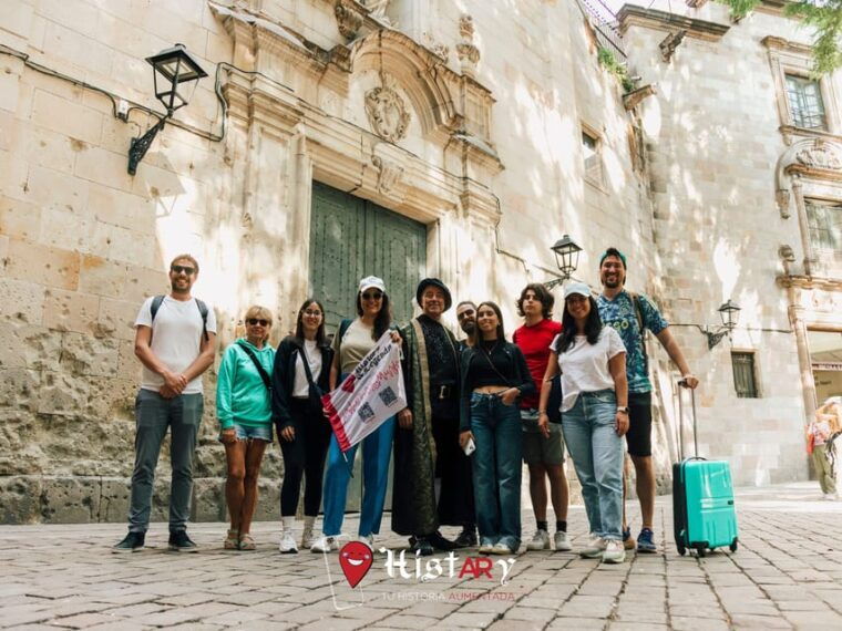 Histary: Guided Tour Through the Gothic Quarter With Augmented Reality - Immersive Elements