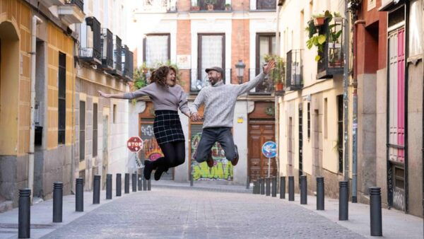 Historic and Famous Barrio De Las Letras Photo & Tapa Tour - Frequently Asked Questions