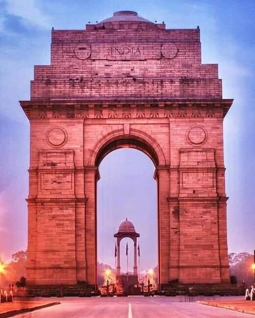 Historic Delhi: Red Fort, Jama Masjid, & India Gate Day Tour - Starting the Day: Pickup and Introduction