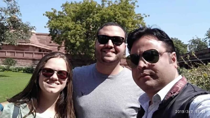 Historic Delhi: Red Fort, Jama Masjid, & India Gate Day Tour - Return and Drop-off