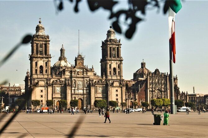 Historic Neighborhoods & Monuments: Hop-On, Hop-Off Mexico City - Detailed Breakdown of the Itinerary