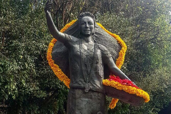 Historic Neighborhoods & Monuments: Hop-On, Hop-Off Mexico City - Practical Details and Tips