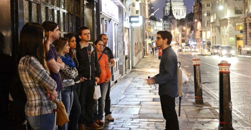 Historic pub tour with Brazilian guide (in Portuguese) - Good To Know