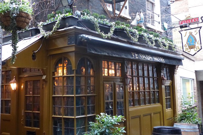 Historic Pubs of London - Famous Literary Haunts