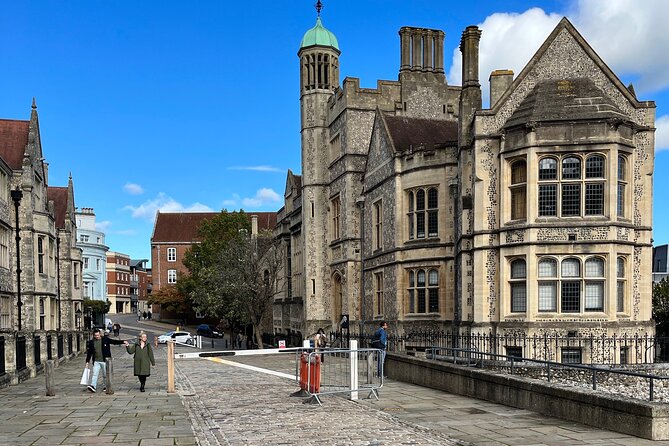 Historic Winchester City - Landmarks and Architecture