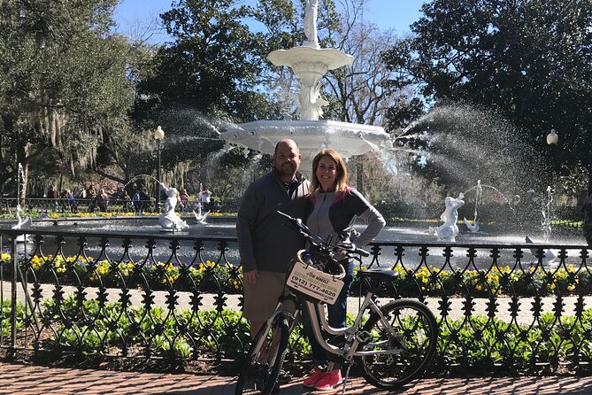 Historical Bike Tour of Savannah and Keep Bikes After Tour - Target Audience and Positive Reviews