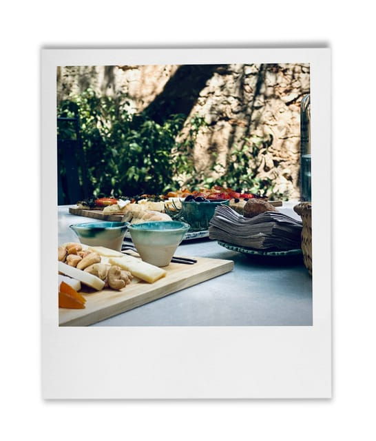 HISTORICAL BODEGA TOUR AND WINE TASTING IN CONSELL - Mallorcan Delicacies and Gourmet Platter