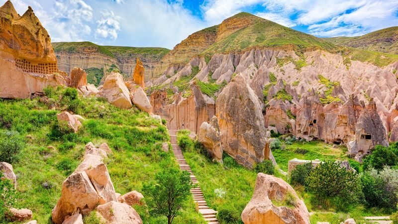 Historical Cappadocia Red Tour with Lunch and Entry Tickets - Should You Book It?