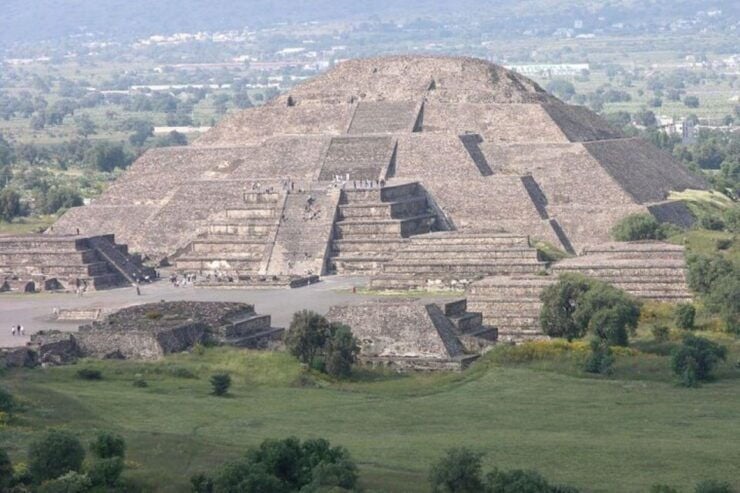 Historical Downtown & Teotihuacan Pyramids Mezcal Tasting - Zocalo Main Square Architectural Marvel