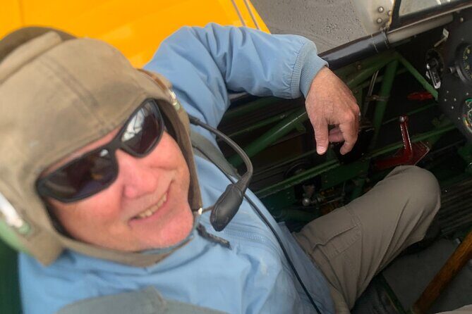 Historical Flight in an Open Cockpit Biplane from WWII - An In-Depth Look at the Experience