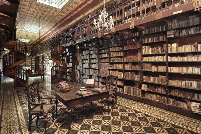 Historical Lima Downtown & Catacombs Tour - Discovering the Vibrant Past of Limas City Center