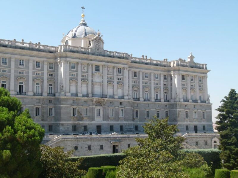 Historical Madrid: In Small Committee & In Private - Good To Know