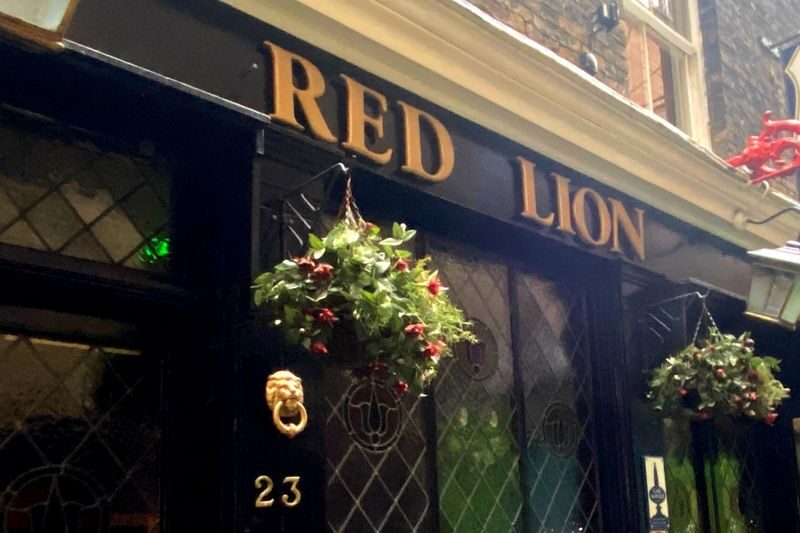 Historical Pub Walking Tour in London - What a historic pub walk can offer