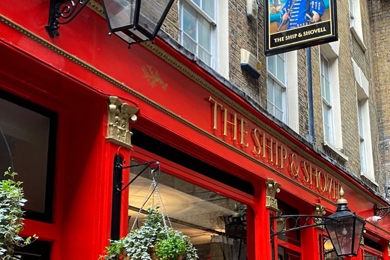 Historical Pub Walking Tour in London - Price, inclusions, and what you pay extra for