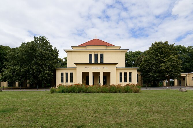Historical Tour of Jewish Holocaust With EL-DE Haus - Tragic Events of World War II