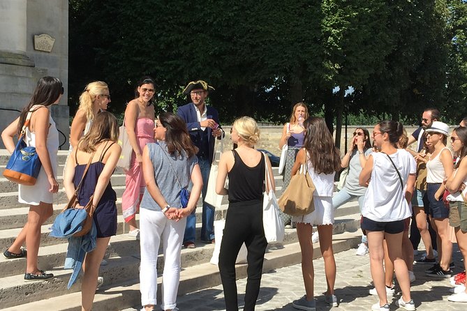Historical Treasure Hunt in the City of Versailles - Exploring the Gardens of Versailles