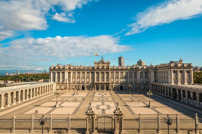 Historical Visit to the Royal Palace Madrid - Visit Details